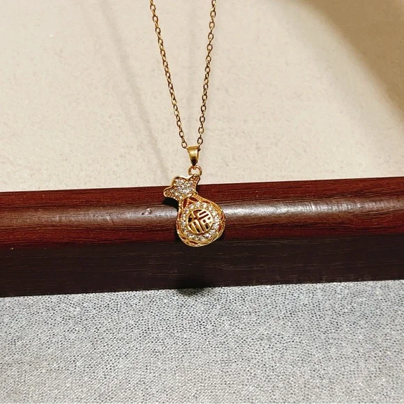 ✨ Good luck”福” bubble money bag Pendant Necklace - Picture 5 of 7